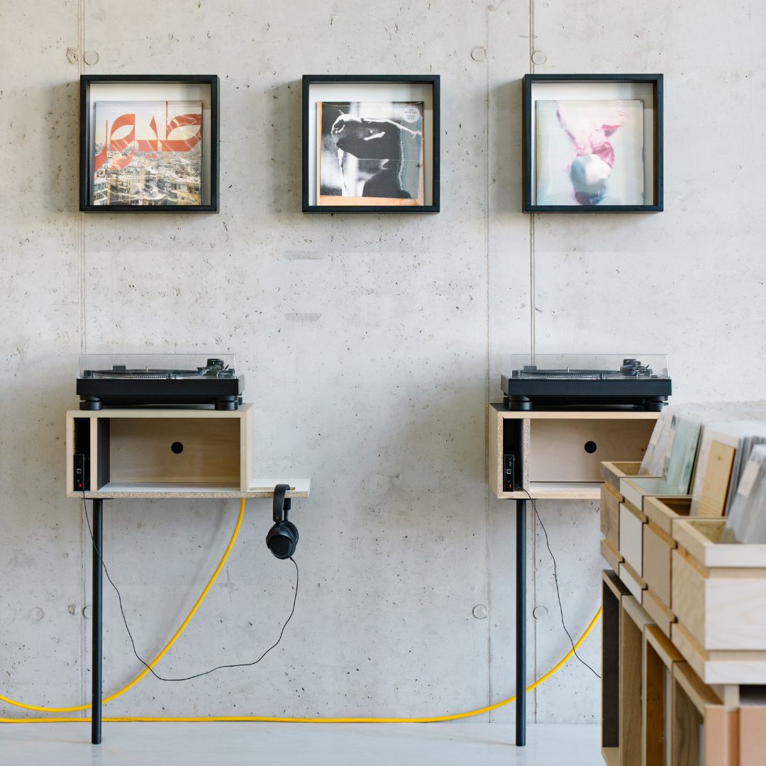 Come browse and hang - 6
